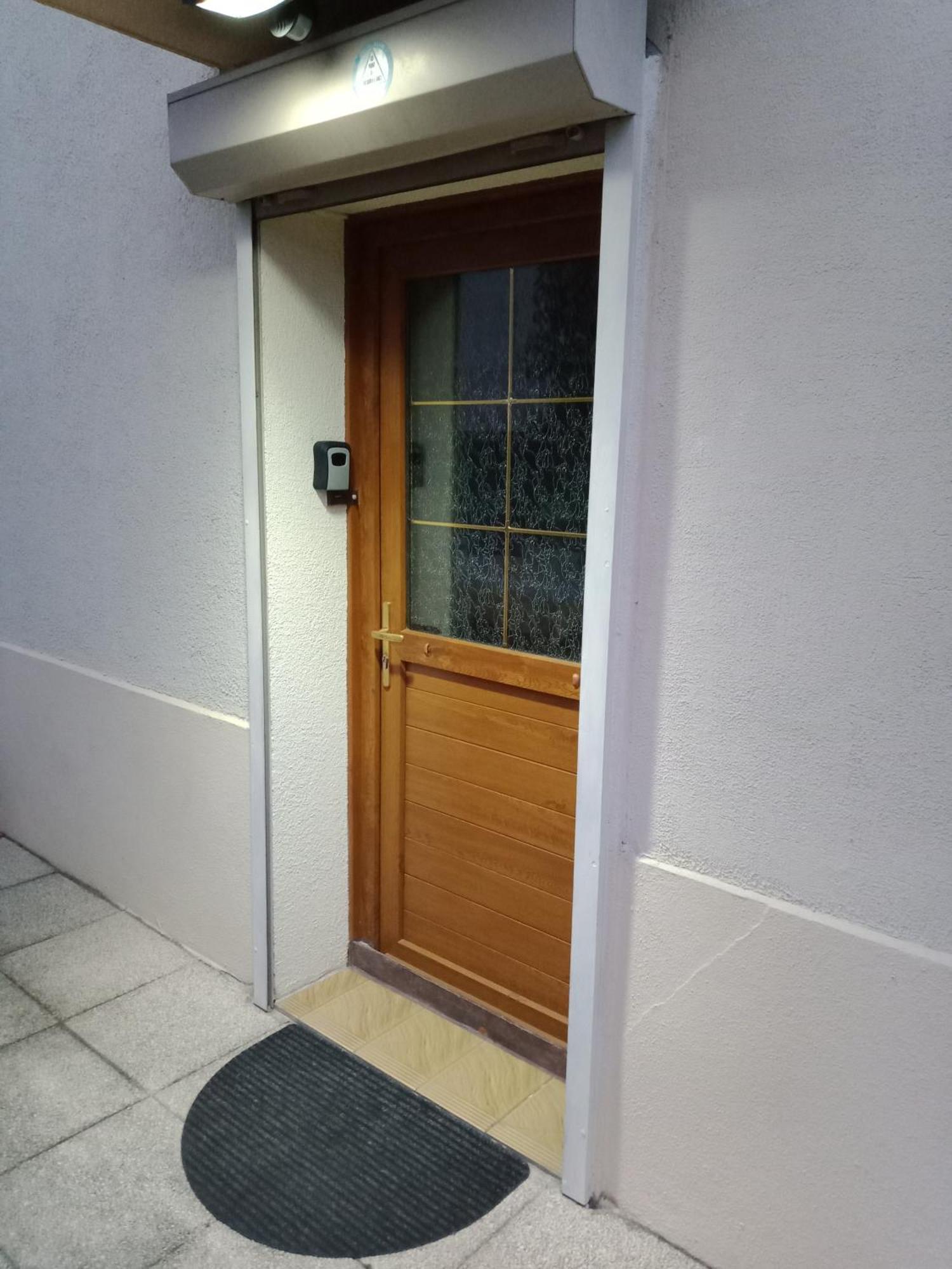 Maison Entiere Avec Parking, Garage Et Jardin Montluçon Pokoj fotografie